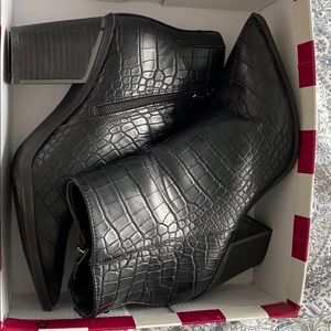 Women’s Raelle Croc-Embossed Booties